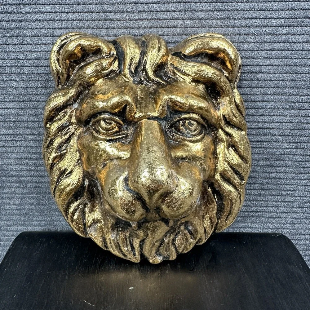Vintage 1971 Buxton Lion Head Belt Buckle Brass Gold Tone Classic